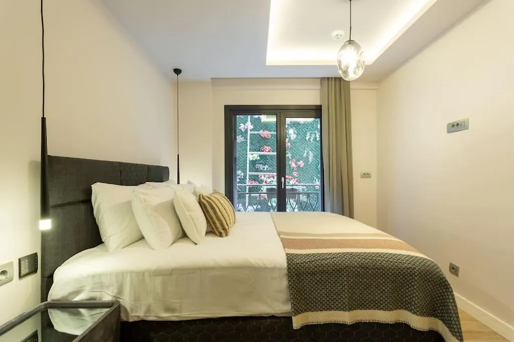 Апартаменты Dom House - New Residence 1+1 In Taksim Стамбул
